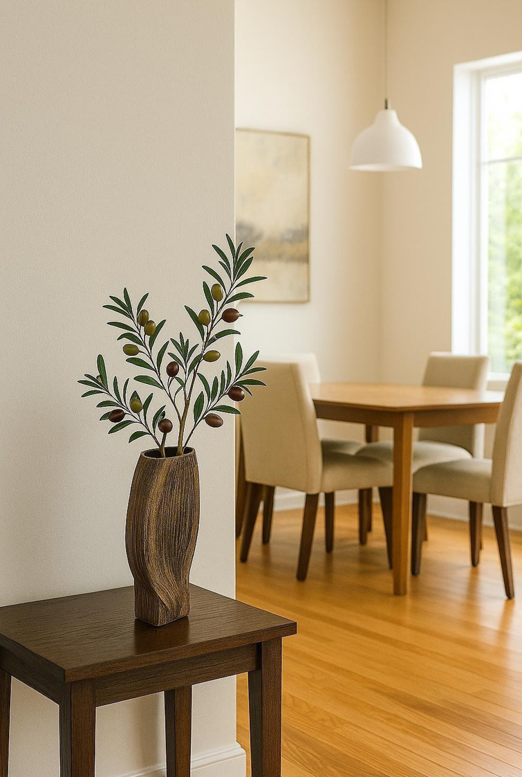 OBSIDIAN TEXTURED VASE