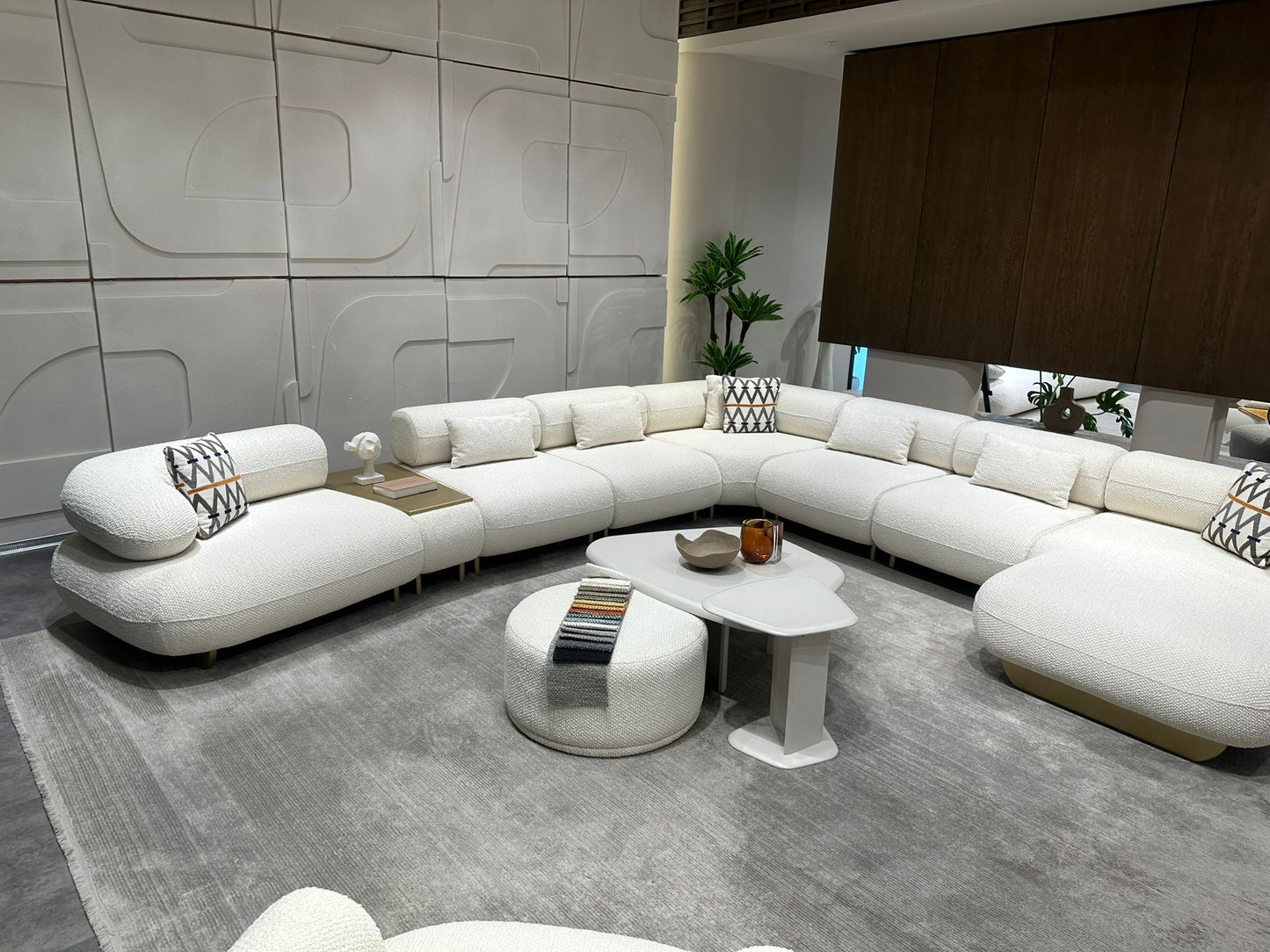 STYLISH SOFA SET